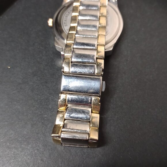 8.5 Inch Red Geneva Watch With Two Tone Band - Picture 7 of 10